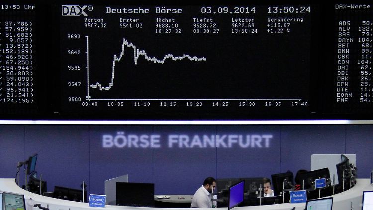 Entspannung zwischen Russland und dem Westen? Schon auf die ersten Berichte hin greifen Anleger im Dax hoffnungsvoll zu.