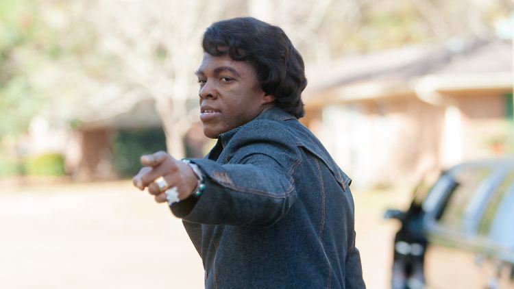 Der gealterte James Brown ist längst eine Legende - doch er steht noch immer auf der Bühne.
