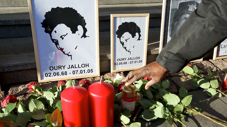 Viele Menschen glauben, dass der Prozess den Fall Jalloh nicht von allen Seiten beleuchtet hat.