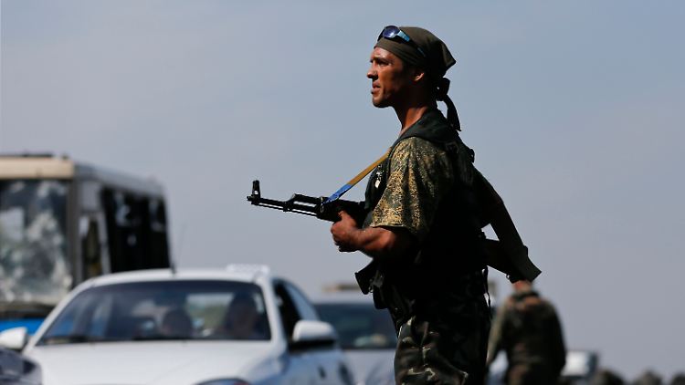 Dass unter den Separatisten auch russische Soldaten sind, ist schon lange ein offenes Geheimnis.