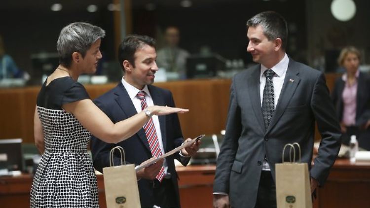 Polens Finanzminister Mateusz Szczurek (r. mit seiner dönischen Kollegin Margrethe Vestager) prescht mit einem 500-Milliarden-Investitionsplan vor.