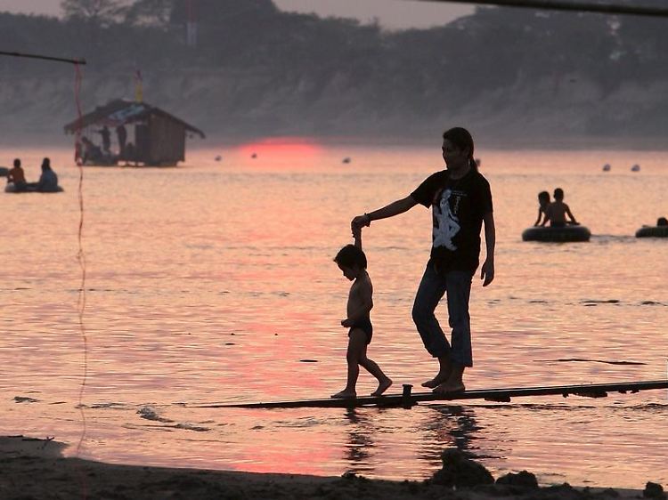 Wer durch Südostasien reist, sollte nicht in Seen und Flüssen wie dem Mekong baden. Mehrere Einheimische und zwei Touristen sind bereits an Leptospirose gestorben.