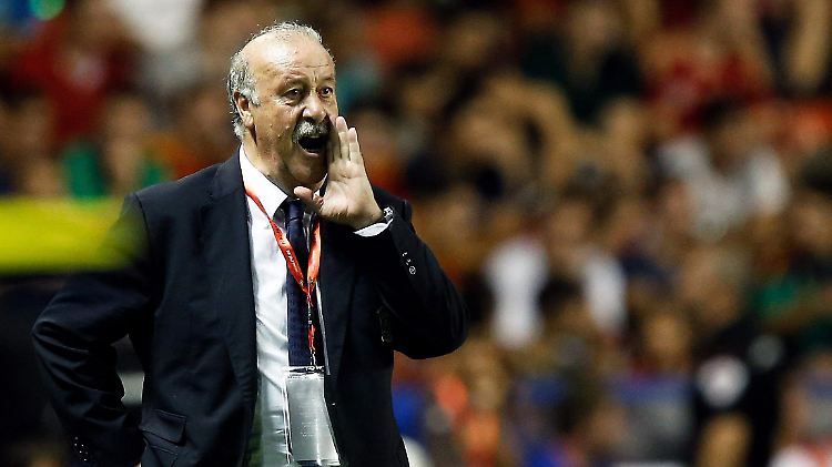 Spaniens Trainer Del Bosque hofft auf Wiedergutmachung bei der EM in Frankreich. Der Quali-Auftakt gegen Mazedonien ist gelungen.