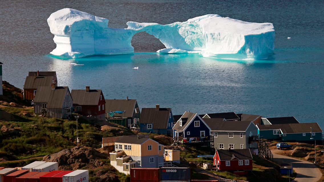 Die Küste Grönlands soll angebohrt werden. Der Wettstreit um Lizenzen läuft.