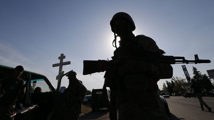 Ruhepause im Ost-Ukraine-Konflikt? Die Waffenruhe ist brüchig, eine Verschärfung der Sanktionen gegen Russland ist zwar beschlossen, die Umsetzung aber aufgeschoben.