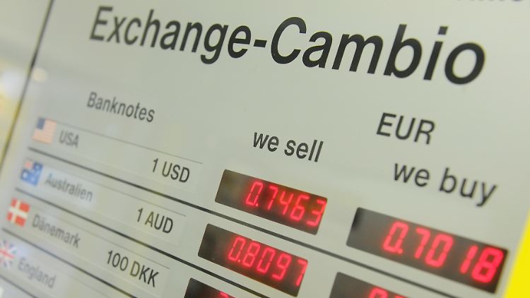 Auf Talfahrt - der Euro wird immer billiger