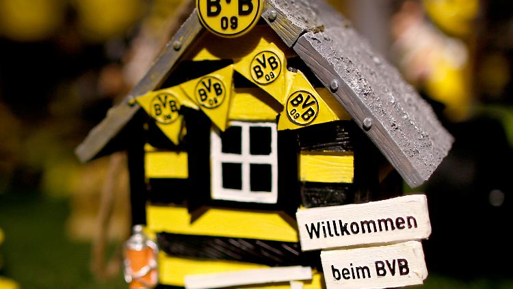 Das BVB-Haus wird wetterfest gemacht.