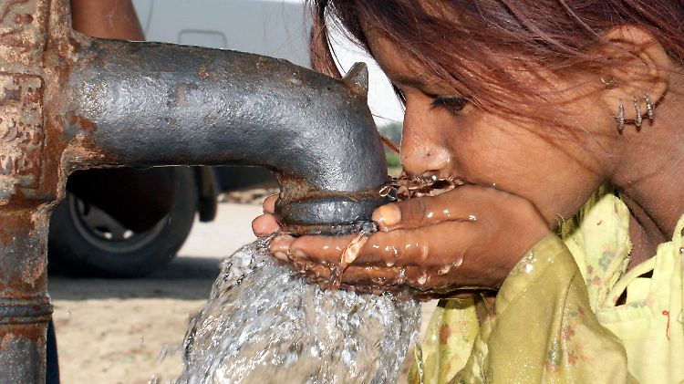 Vor allem Menschen in Südostasien vergiften sich täglich mit Arsen, das im Trinkwasser ist.