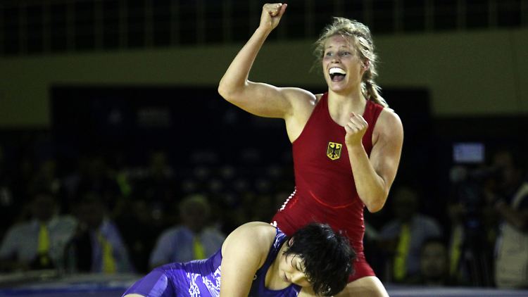 Goldig: Aline Focken nach ihrem Last-Second-Triumph.
