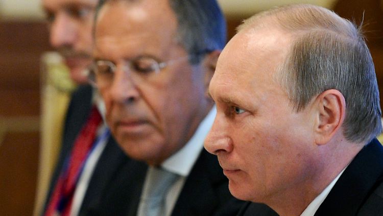 Die russische Regierung hat bereits angekündigt, auf die Sanktionen des Westens zu reagieren.