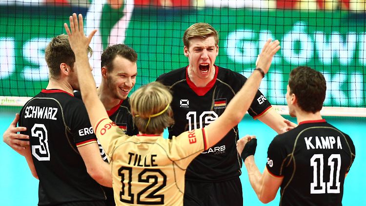 Nach Bulgarien warten mit Russland und Kanada schon die nächsten schweren Gegner auf die deutschen Volleyballer.