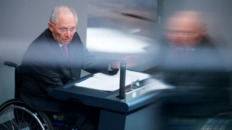 Finanzminister Schäuble erwägt offenbar Länder-Anleihen.