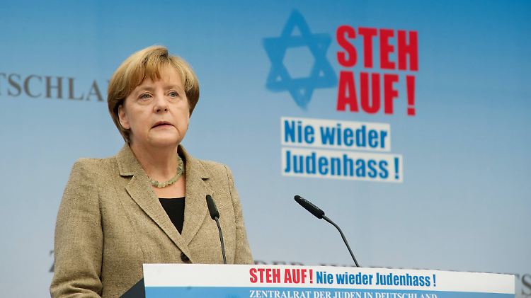 Die Bundeskanzlerin fand auf der Kundgebung klare Worte gegen Antisemitismus.