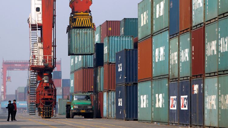 In China wuchs die Industrieproduktion im August so langsam wie seit fast sechs Jahren nicht mehr.