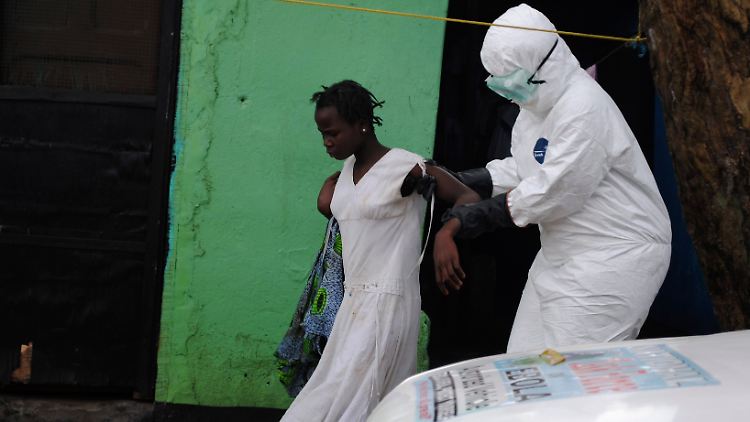 2014-09-15T203954Z_619811879_GM1EA9G0CTN01_RTRMADP_3_HEALTH-EBOLA-LIBERIA.JPG2031943334407816545.jpg