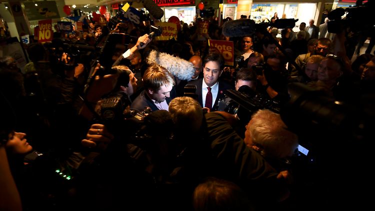 Die Tour von Ed Miliband durch ein Einkaufszentrum dauerte kürzer als vorgesehen.