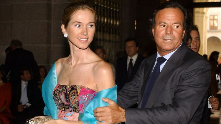 Alter Schwerenöter: Julio Iglesias mit Miranda Rijnsburger.