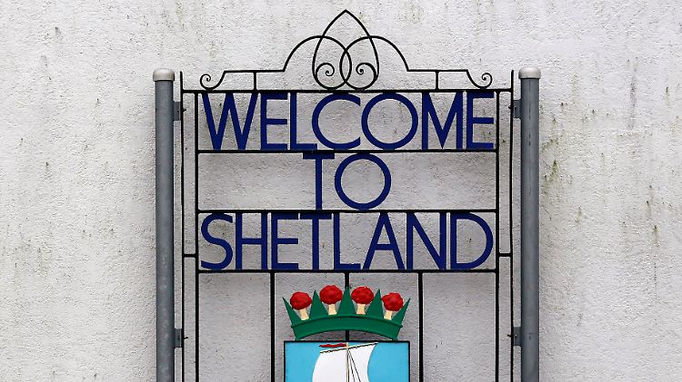 "Wir lassen uns nicht von Alex Salmond  sagen, was wir zu tun haben", erklärte Shetland-Politiker Scott. 
