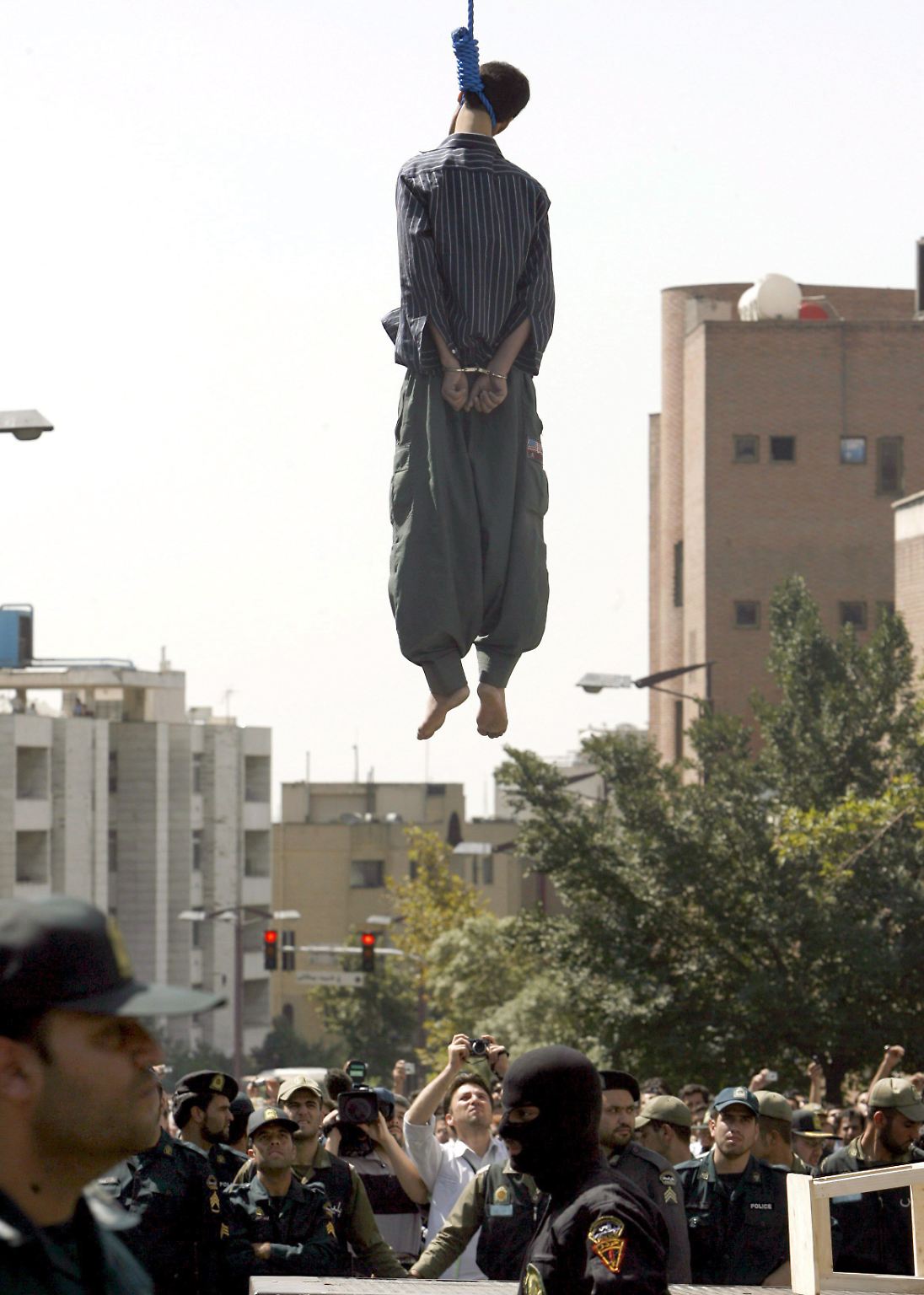 Es gibt Länder, in denen wird die Todesstrafe öffentlich vollzogen. Der Iran gehört dazu.