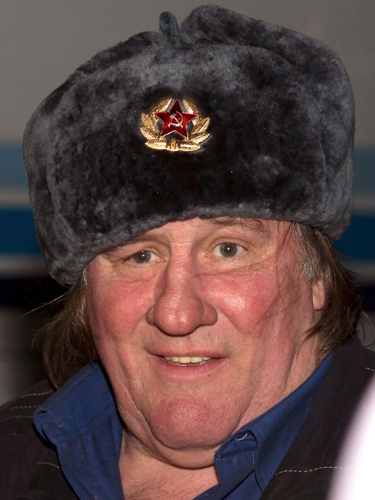 Der Schauspieler ist mittlerweile russischer Staatsbürger und zeigt stolz seinen Patriotismus.