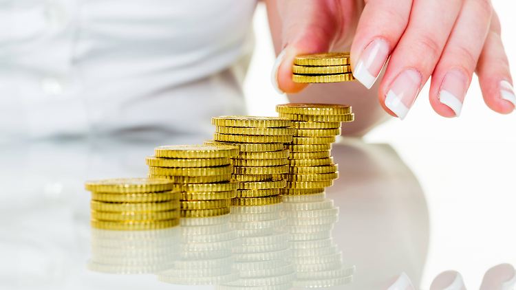 Die Zinsen steigen, sind aber abzüglich der Inflation noch deutlich im Minus.
