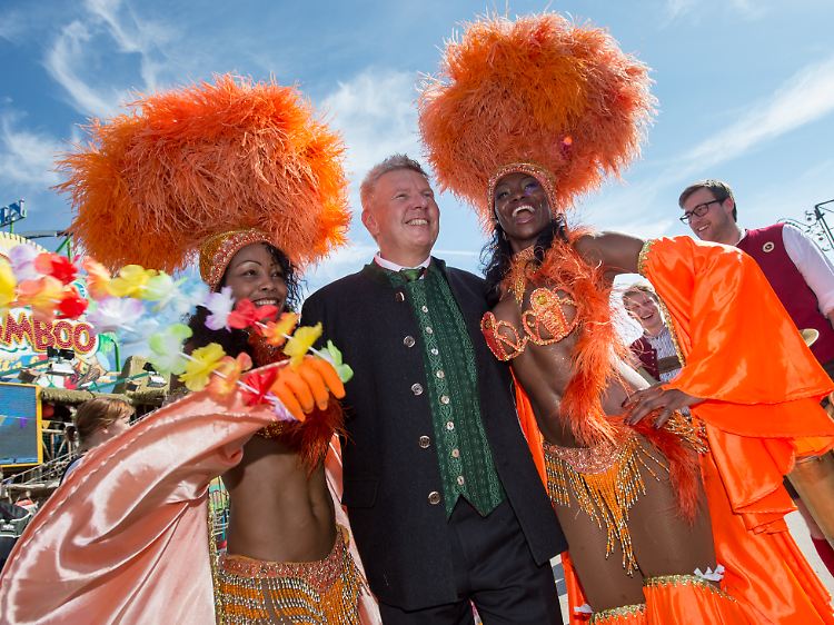 Oberbürgermeister Dieter Reiter (SPD) auf dem traditionellen Wiesn-Rundgang.