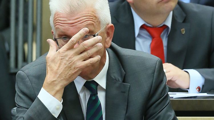 Winfried Kretschmann sagt, er habe sich die Zustimmung zum Asylkompromiss nicht leicht gemacht.