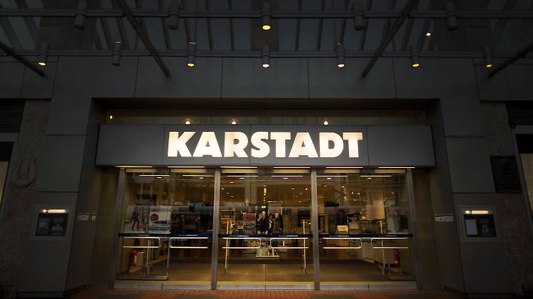 "Das ist für die Beschäftigten unzumutbar": Benko will den Gürtel bei Karstadt enger schnallen.