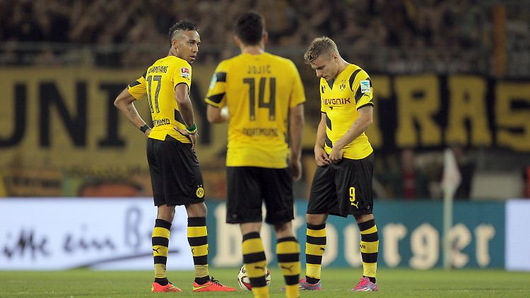 Niedergeschlagene Dortmunder: Pierre-Emerick Aubameyang, Milos Jojic und Ciro Immobile nach dem zweiten Gegentreffer.