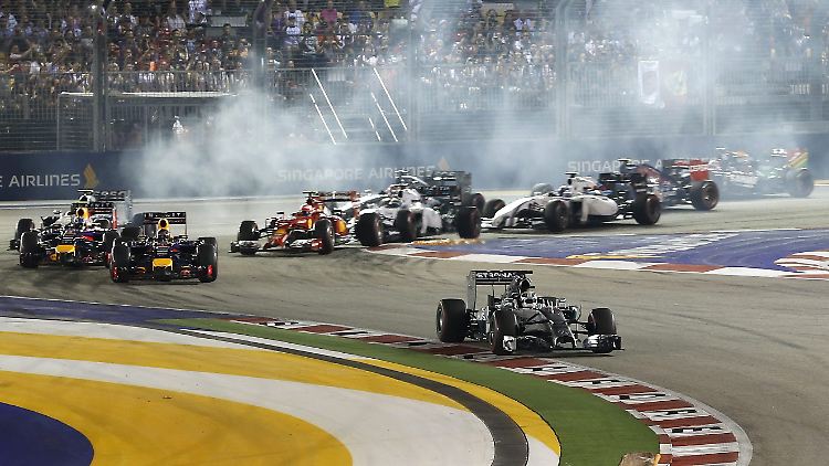 Von der Pole gestartet, fuhr Lewis Hamilton von Beginn an vorneweg.