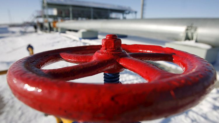 Gazprom-Gewinn sackt wegen ausbleibender Zahlungen aus der Ukraine weg.