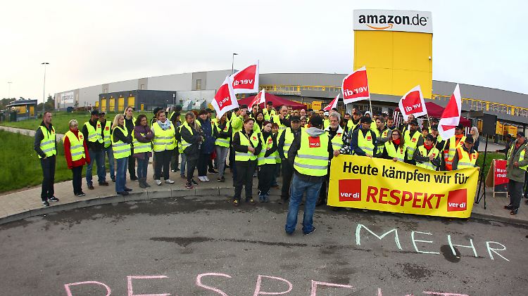 Der Arbeitskampf bei Amazon dauert schon mehr als ein Jahr. Imm wieder befinden sich Mitarbeiter im Ausstand. Erreicht wurde bisher noch nichts.