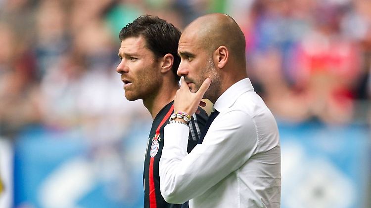 Pa-Pa-Pa-Paderborn? Xabi Alonso und Josep Guardiola.