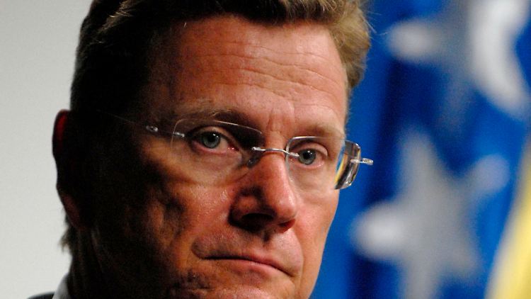 Schwerer Stand: Westerwelle war so erfolgreich, dass er nun tief fallen könnte.