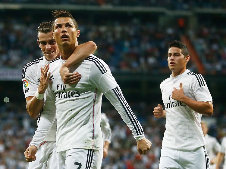 Real-Torschützen unter sich: Cristiano Ronaldo und Gareth Bale. Im Hintergrund James Rodriguez.