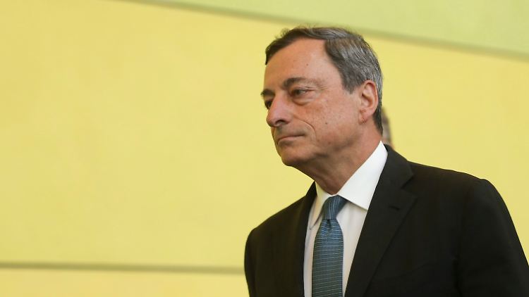 EZB-Chef Draghi: "Die Geldpolitik wird noch für eine lange Zeit expansiv bleiben."