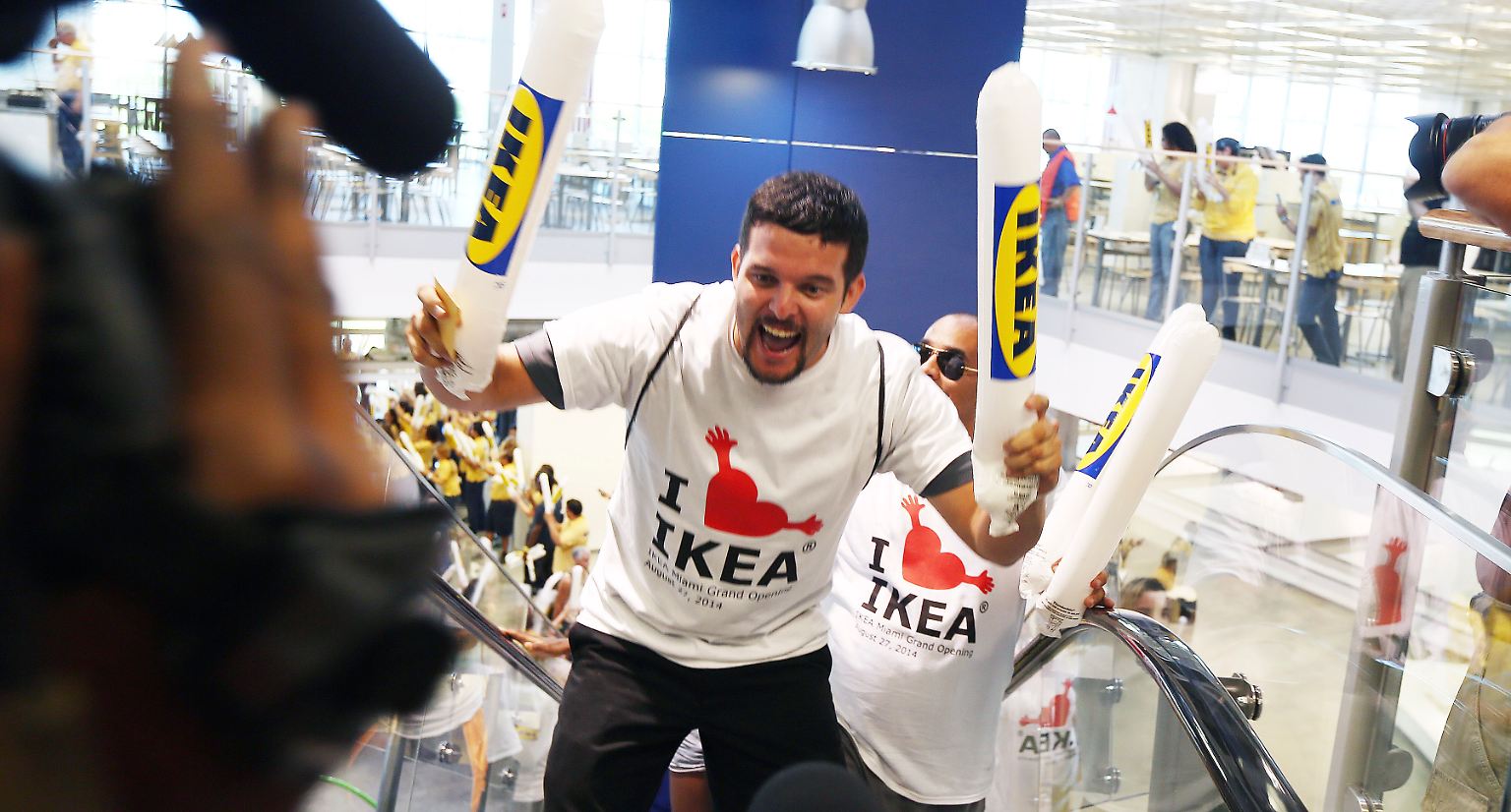 Es gibt wohl niemanden, der keine Meinung zu Ikea hat. 40 Jahre ist es nun schon her, dass der schwedische Möbelhändler seinen Siegeszug auch in Deutschland angetreten hat.