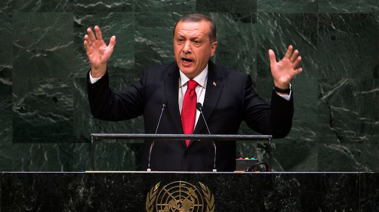 Erdogan vor der UN-Vollversammlung: "1,5 Millionen Flüchtlinge sind jetzt in meinem Land", sagte er. "Und wo bleibt die Unterstützung des Rests der Welt?"