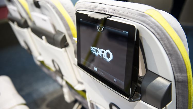 iPad-Halter im Flugzeug könnten bald Wirklichkeit werden.