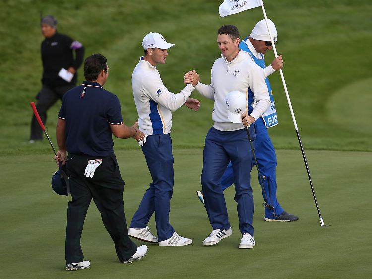 Gemeinsam mit Justin Rose (rechts) holte Martin Kaymer einen hart erkämpften halben Punkt.