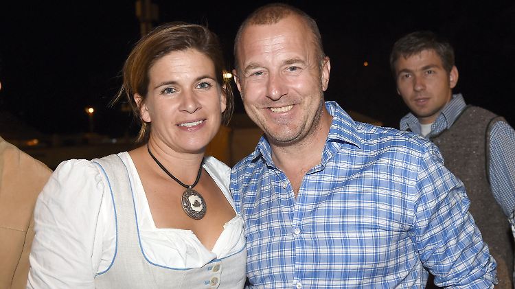 Am Samstag zeigte sich Ferch mit seiner Frau auf dem Oktoberfest - nach dem Besuch wurde er geschlagen.