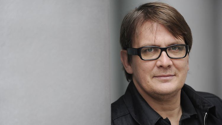 Sven Regener macht keine Protestsongs - es geht ihm darum, "die Dinge einfach zu beschreiben".