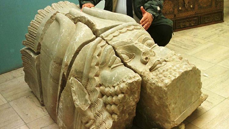 Assyrische Skulptur im Bagdader Nationalmuseum: Was sich nicht verkaufen lässt, wird zerstört. 