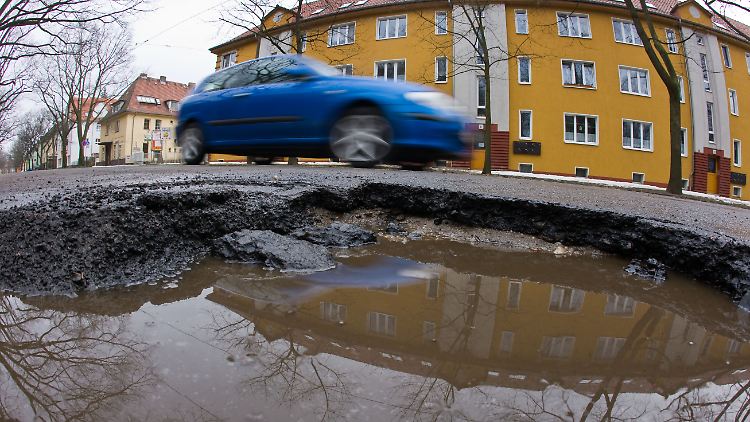 Der Bedarf an Investitionen in die Infrastruktur, zum Beispiel für kaputte Straßen, ist groß.