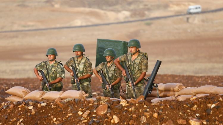 Türkische Soldaten im Einsatz an der Grenze zu Syrien.
