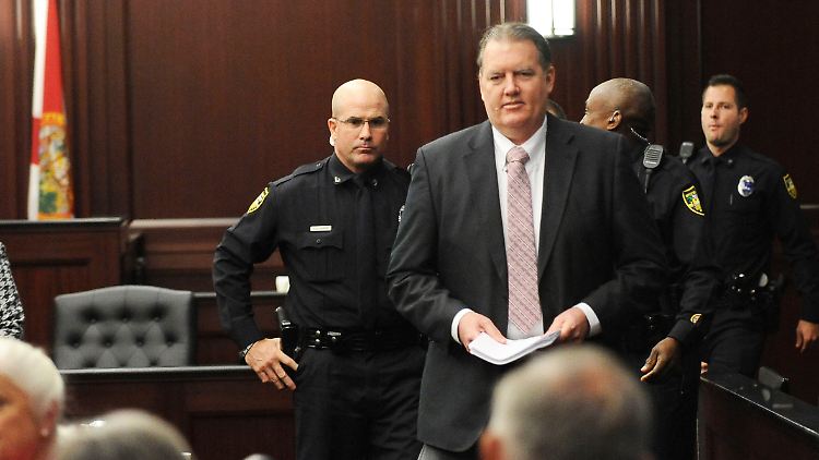 Michael Dunn behauptet, sich von Jordan Davis bedroht gefühlt zu haben.