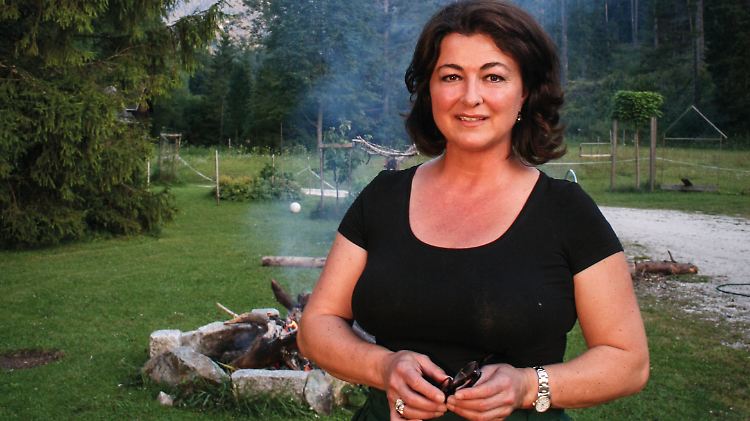 Homa Jordis erzählt vom Phänomen der weißen Hirsche und überzeugt unter anderem mit einem Kürbiskernölparfait.