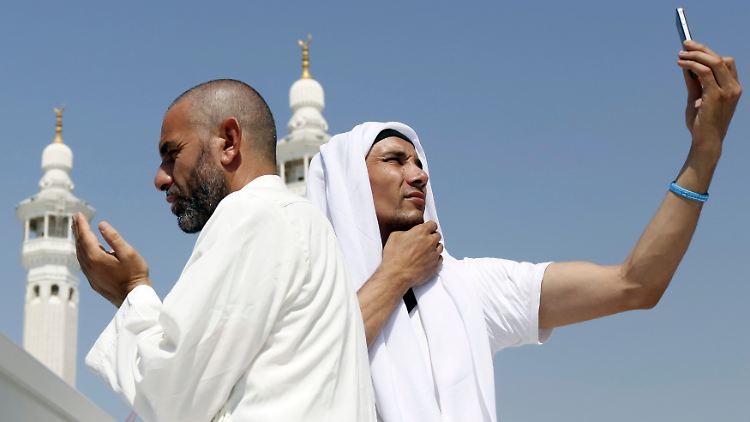 In Mekka ist ein wahrer Selfie-Wahn ausgebrochen.
