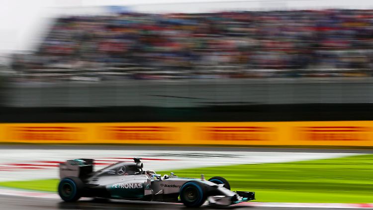 Mit seinem achten Saisonsieg baute Hamilton seine Führung in der WM-Wertung weiter aus.
