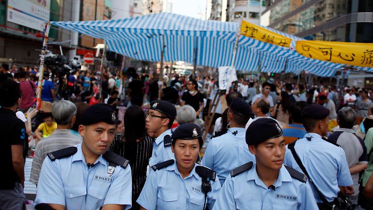 Aktivisten äußern die Sorge, dass organisierte Gruppen bewusst Zwischenfälle provozieren, um die Polizei zum Eingreifen zu zwingen.